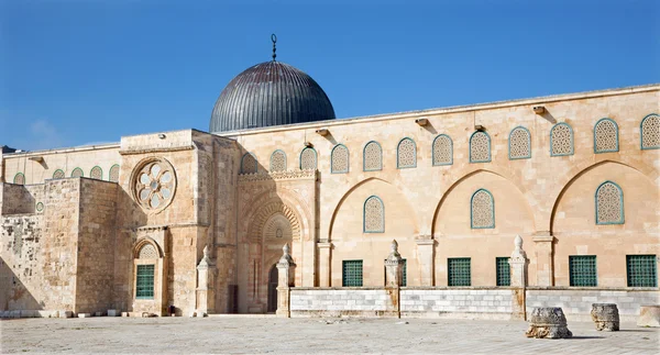 JERUSALEM, ISRAEL - MARCH 5, 2015: The mosqua Al-Aqsa the Temple Mount. — Stok fotoğraf