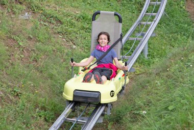 Kız Tatranska Lomnica - yüksek Tatras - Slovakya Bob binen