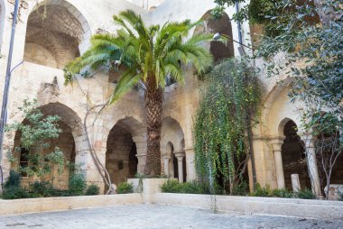 JERUSALEM, ISRAEL - 5 Mart 2015: The atrium of the Redeemer.