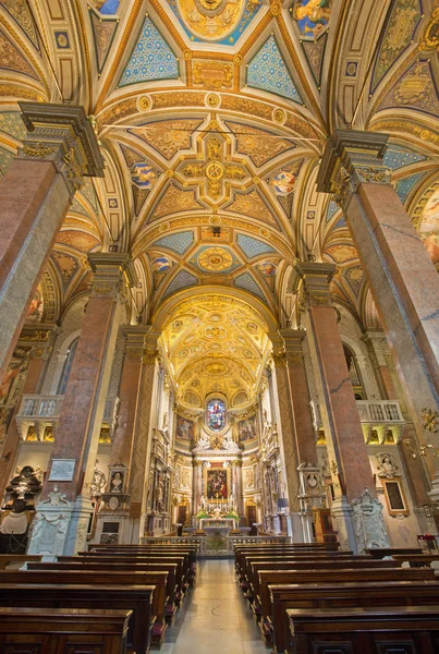 ROME, ITALY - MARCH 27, 2015: The nave of church Santa Maria dell Anima. — Zdjęcie stockowe