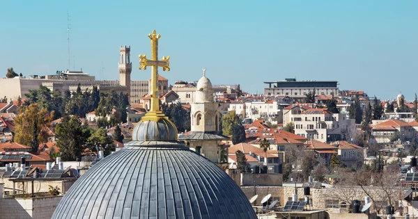 Jerusalem - Aussicht über die Altstadt mit der Kuppelspitze auf der Grabeskirche. — Stockfoto