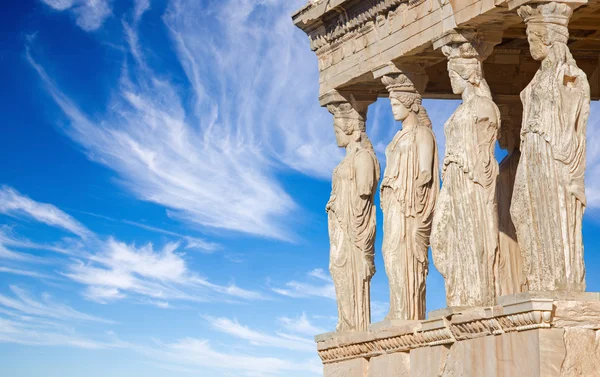 Atenas - As estátuas de Erechtheion na Acrópole à luz da manhã . — Fotografia de Stock