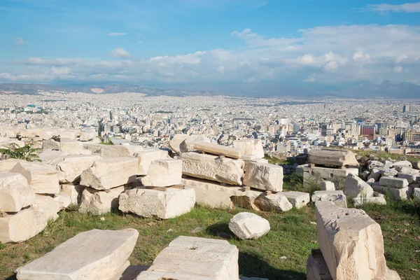 Atény - výhled z Acropolis do severní části města a zříceniny. — Stock fotografie