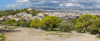 Atina - Areopagus tepesinden Agia Marina kilisesine Görünüm.