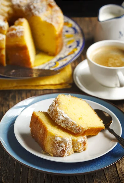 Gâteau au café au yaourt au citron — Photo