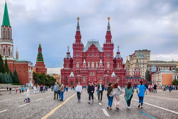Moscow 2021年7月23日 赤の広場 国立歴史博物館をご覧ください 夏の有名なモスクワ市内中心部の美しい景色 ストックフォト