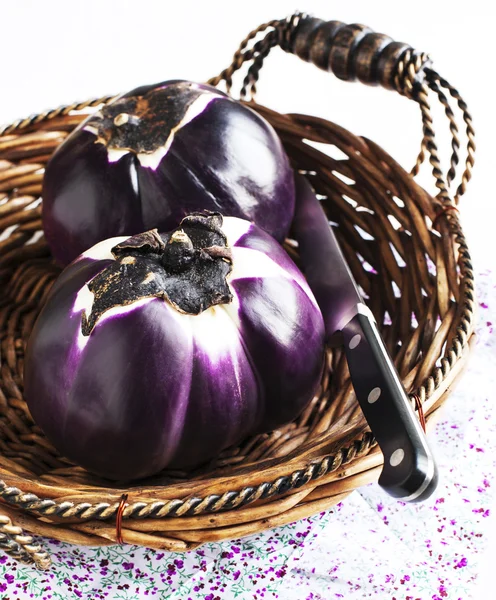 Fresh ripe eggplants — Stock Photo, Image
