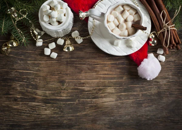 Hrnek s horkou čokoládou a marshmallows — Stock fotografie