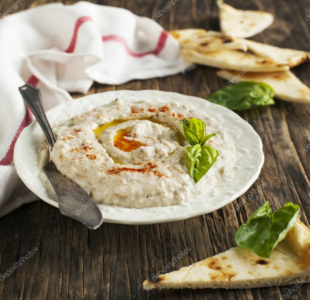 Eggplant dip baba ganoush with smoked paprika. Selective focus — Stock