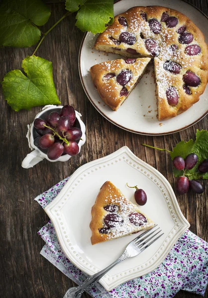 Kırmızı üzüm ile pasta — Stok fotoğraf
