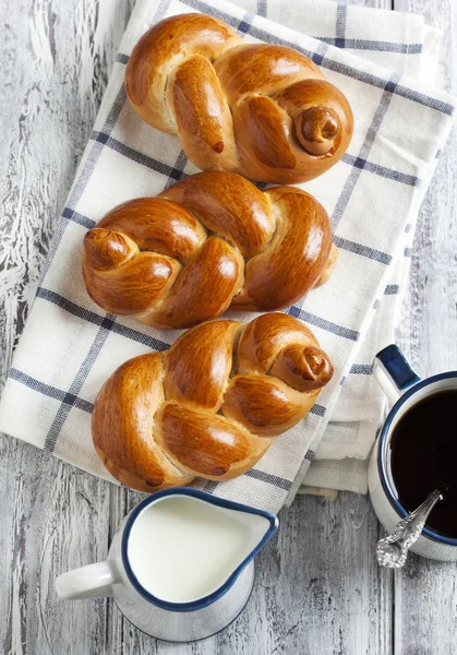 Gevlochten broodjes — Stockfoto