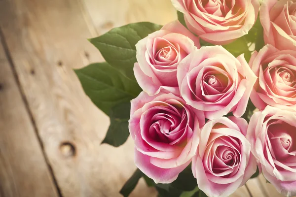 Букет розовых роз. — стоковое фото