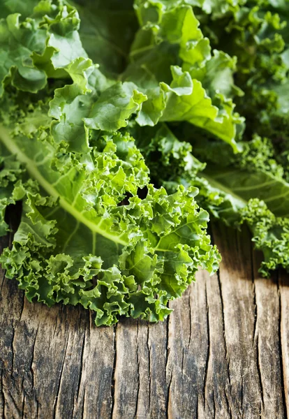 Fresh Green Kale. Selective focus — Stock Photo, Image