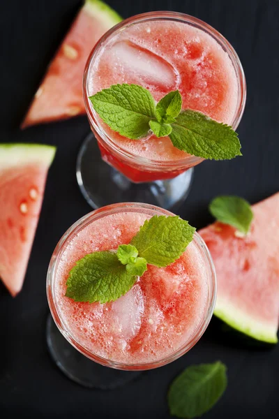 Batidos de sandía en vaso de vidrio. Vista superior —  Fotos de Stock