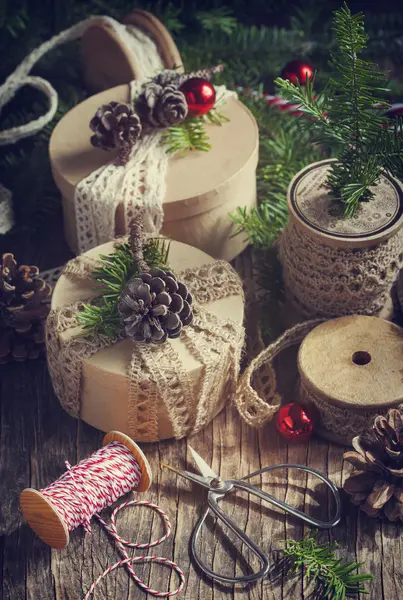 Christmas vintage presentförpackning — Stockfoto