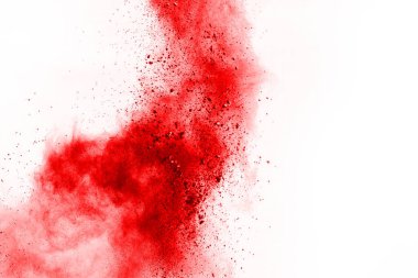 Beyaz arka planda izole edilmiş kırmızı barutun patlaması hareketsiz. Kırmızı toz bulutunun soyut tasarımı. Parçacık patlaması ekran koruyucusu, duvar kağıdı