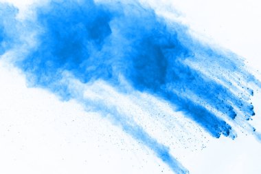Beyaz arka planda mavi renkli toz patlaması. Renkli bulut. Renkli toz patlar. Boya Holi.