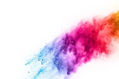 Soyut barut sıçramış arka plan. Beyaz arka planda renkli barut patlaması. Renkli bulut. Renkli toz patlar. Boya Holi.