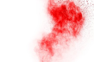 Beyaz arka planda izole edilmiş kırmızı barutun patlaması hareketsiz. Kırmızı toz bulutunun soyut tasarımı. Parçacık patlaması ekran koruyucusu, duvar kağıdı
