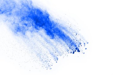 Beyaz arka planda mavi renkli toz patlaması. Renkli bulut. Renkli toz patlar. Boya Holi.