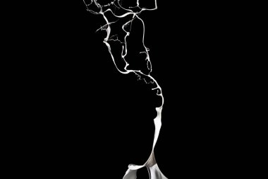 Siyah arkaplanda beyaz boya sıçraması.