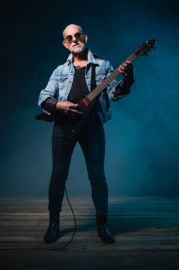 Kel heavy metal komuta sizde