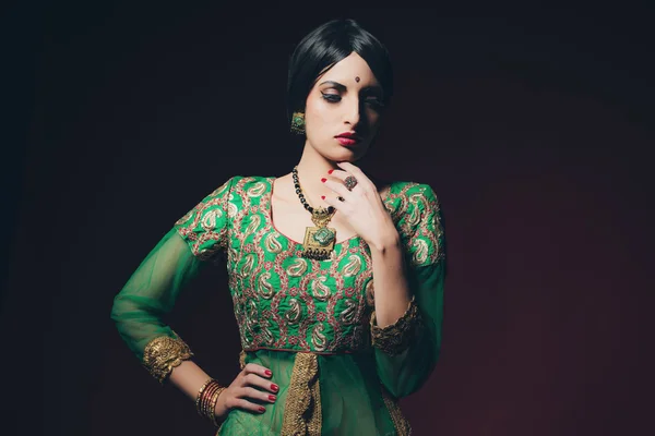 Traditionelle Vintage Bollywood Mode Frau — Stockfoto