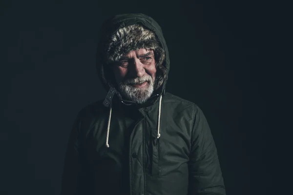 Homme âgé avec barbe grise — Photo