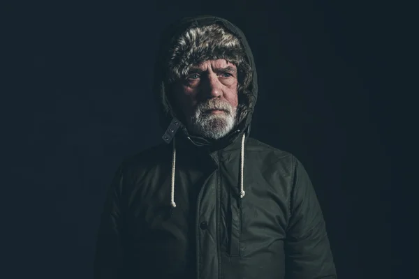 Hombre mayor con barba gris —  Fotos de Stock