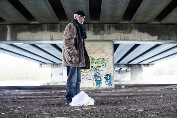 Hombre sin hogar perdido —  Fotos de Stock