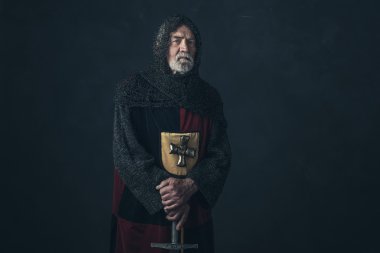 Şövalye zırh yelek sakallı 