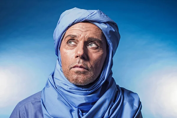 Berber man dragen blauwe tulband — Stockfoto