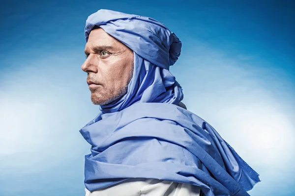 Berber man dragen blauwe tulband — Stockfoto