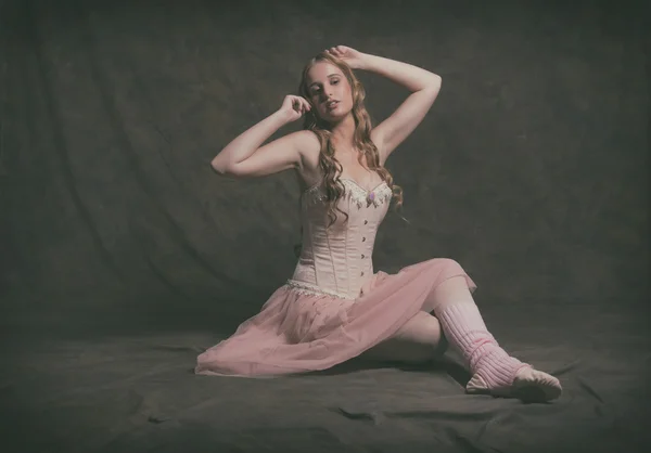 Sensual vintage ballet fashion woman wearing pink corset and dre — Stock Photo, Image