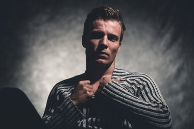 Retro ellili dizili yün giyen isyan moda adam cool 