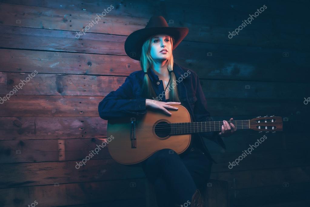 Female Country Singer With Blonde Hair Cowgirl Country Singer