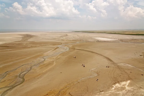 Mont St Michel insanlara — Stok fotoğraf