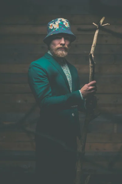 Homme sérieux dans l'usure formelle — Photo