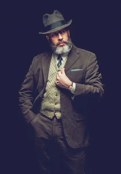 Vážný muž v formální oblečení — Stock fotografie