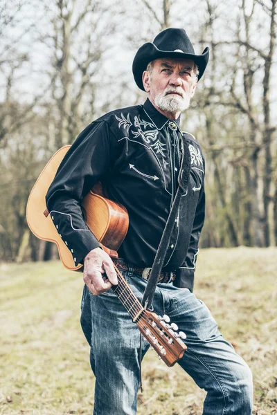 Adult Male Musician Standing at Grassland — Stock Photo, Image