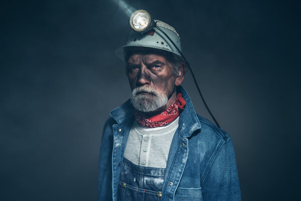 Безобидный старый шахтер
