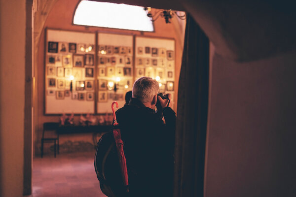 Мужская туристическая фотография
