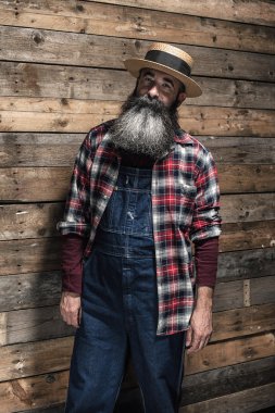 Gri sakallı Vintage çalışan adam