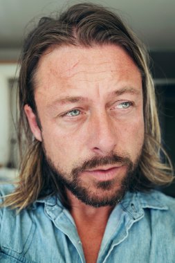 Selfie bir genç adam