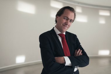 memnun genç işadamı