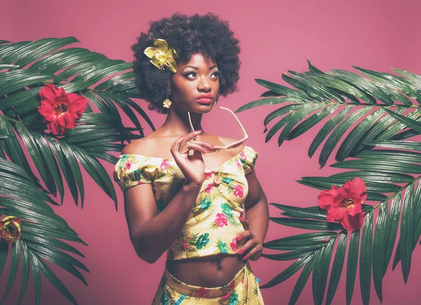 Tropische Afro Amerikaanse Pin-up — Stockfoto