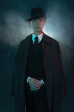 Asya gangster moda adam