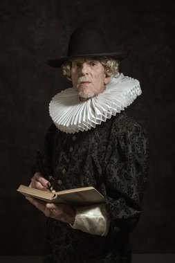 Altın çağından tarihi Vali