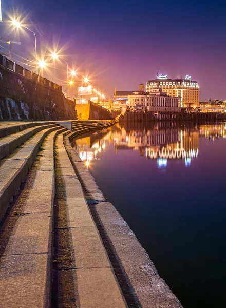 Kiev city i gryningen — Stockfoto