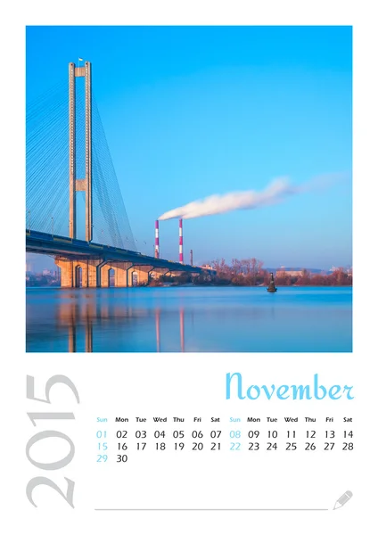 Calendario fotográfico con paisaje urbano minimalista y puente 2015. Noviembre — Foto de Stock